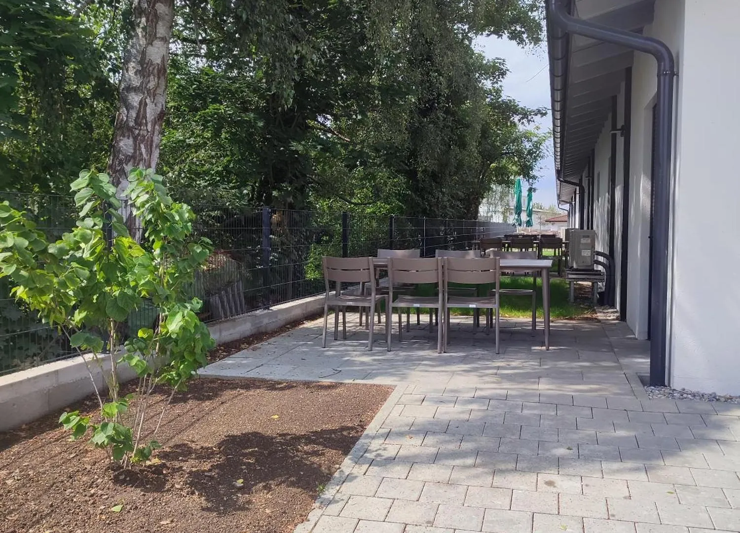 Hotel & Appartements Nice Garni Ichenhausen Bed & Breakfast