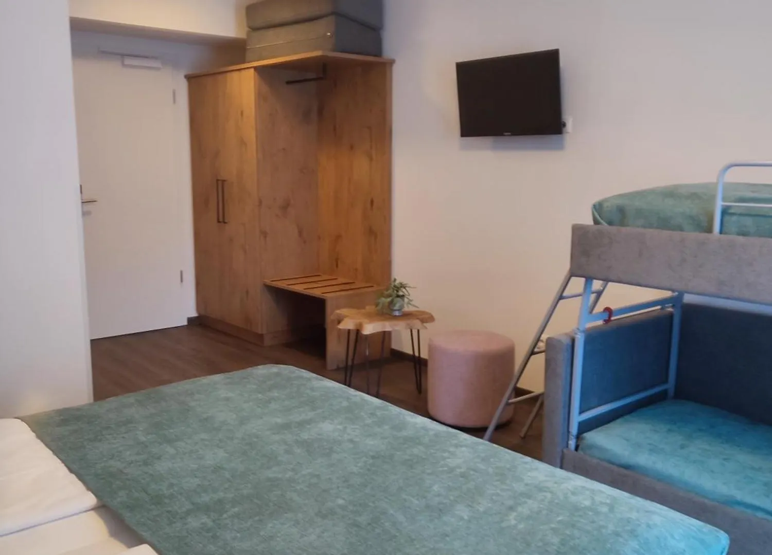 Bed & Breakfast Hotel & Appartements Nice Garni Ichenhausen